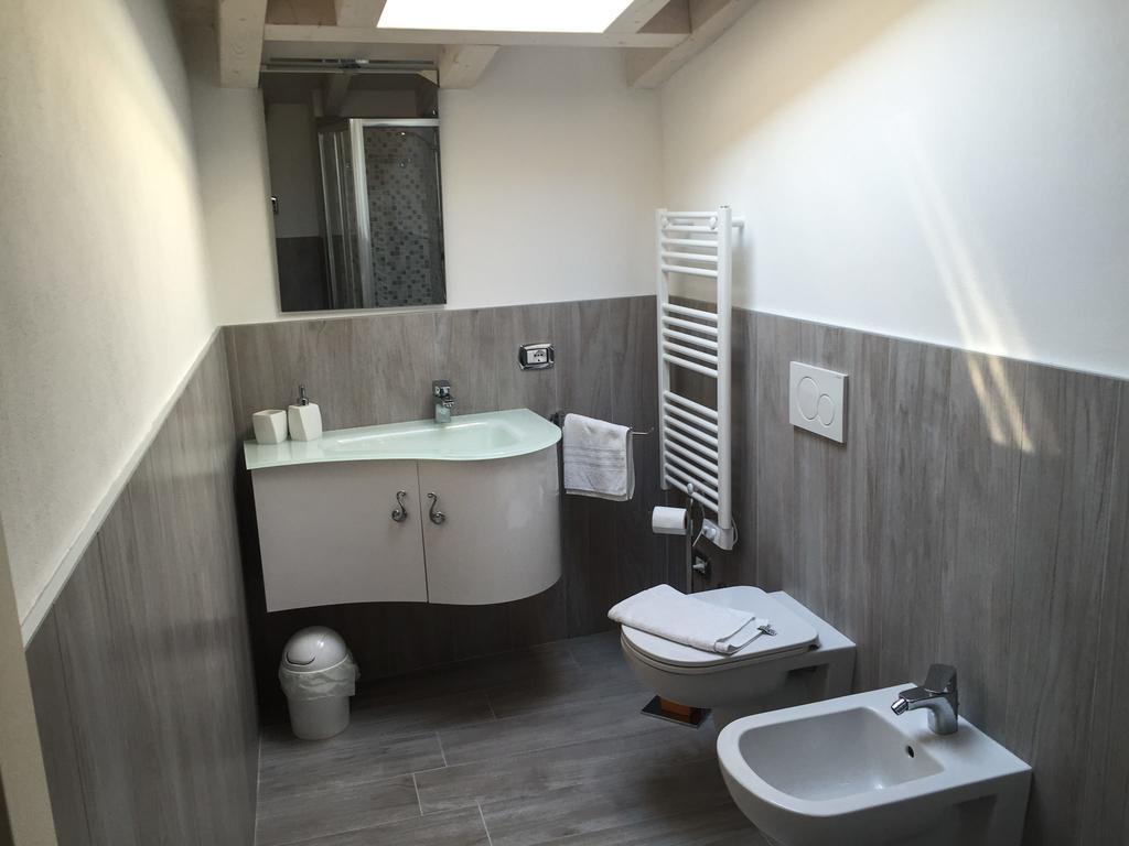 Lm House 01 Apartment Lonato Luaran gambar
