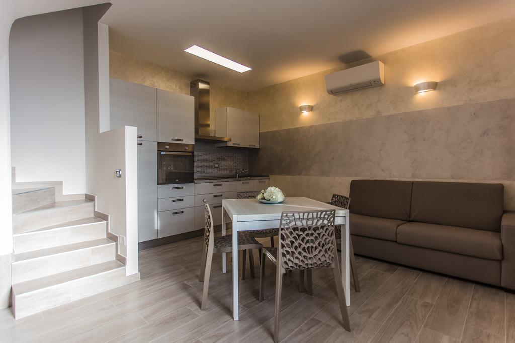 Lm House 01 Apartment Lonato Luaran gambar