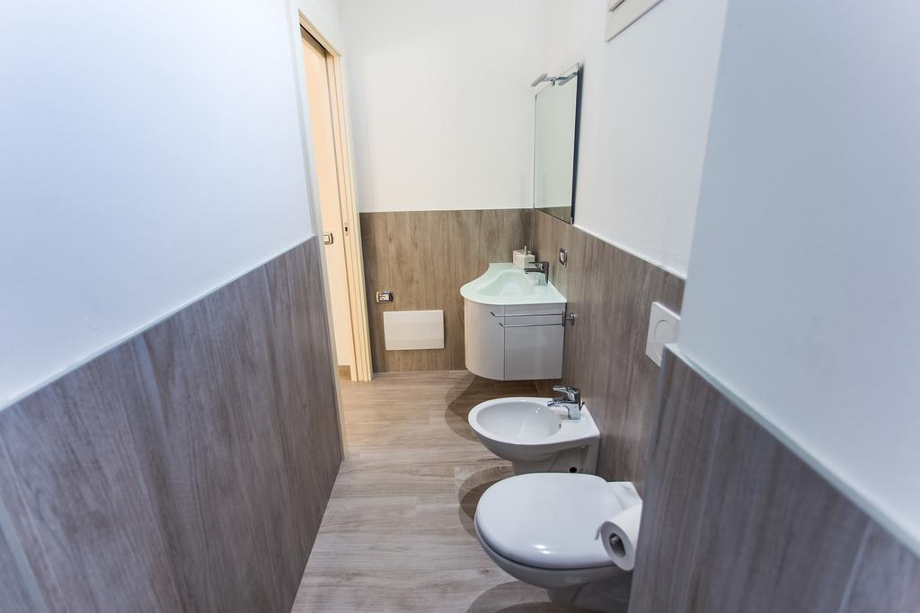 Lm House 01 Apartment Lonato Luaran gambar