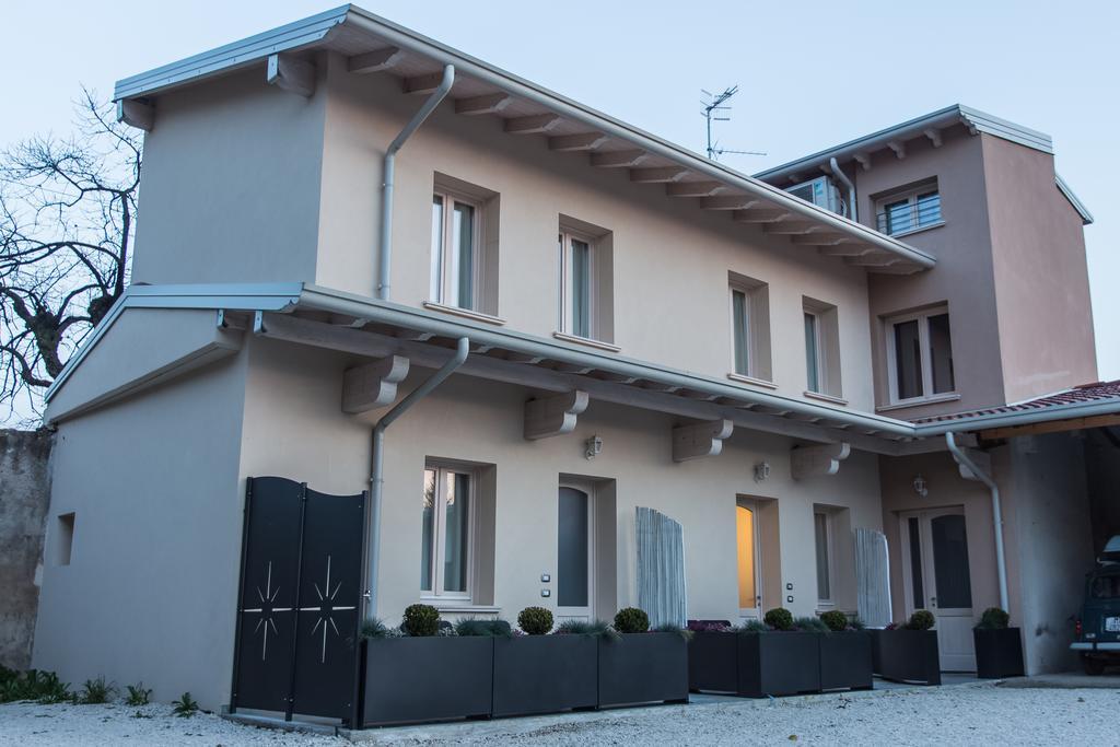Lm House 01 Apartment Lonato Luaran gambar