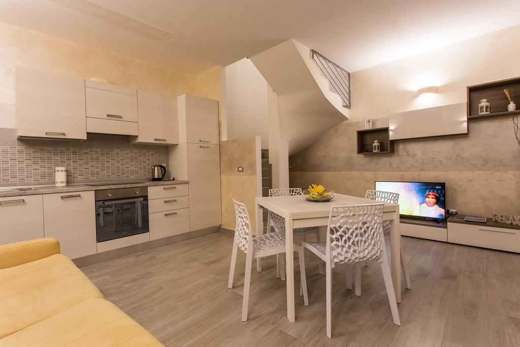 Lm House 01 Apartment Lonato Luaran gambar