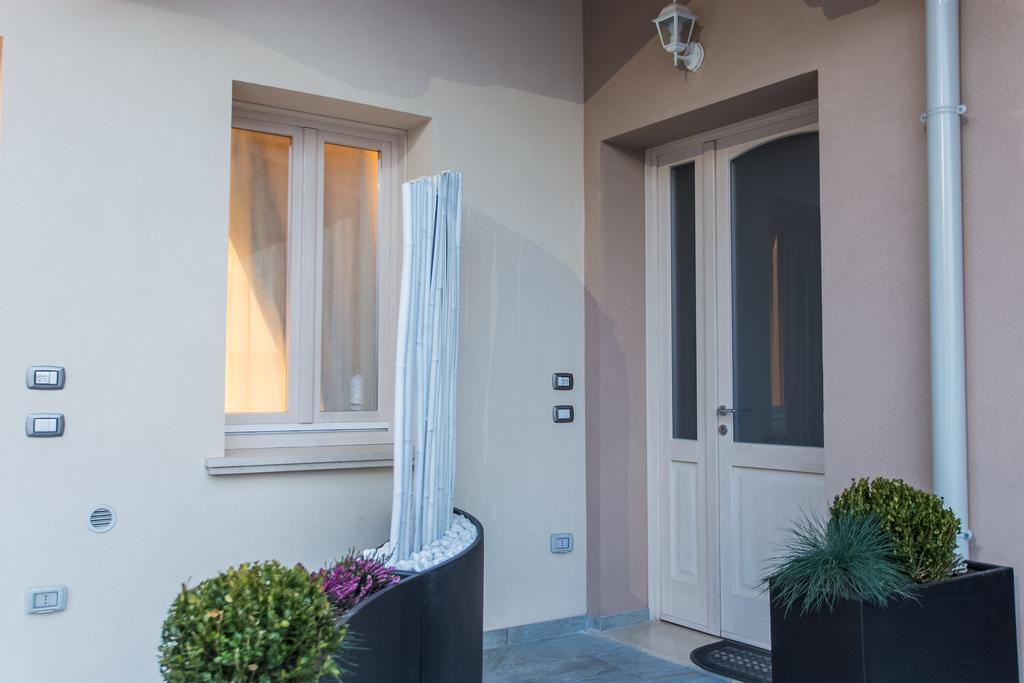 Lm House 01 Apartment Lonato Luaran gambar