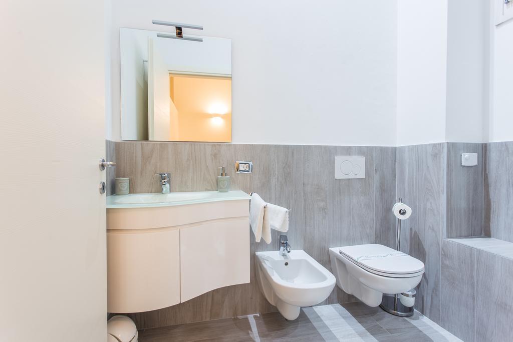 Lm House 01 Apartment Lonato Luaran gambar